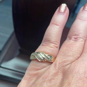 Baguette and Round Diamond Ring 10k